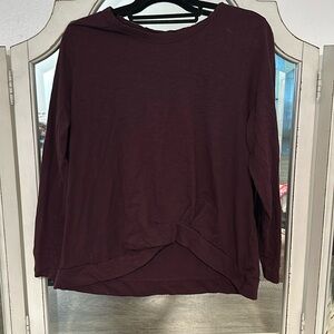 Long sleeve shirt cropped front